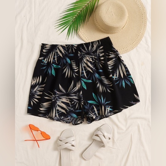 SHEIN Black Tropical Print High Waist Shorts - Picture 1 of 7
